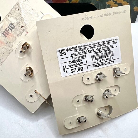 Two Cards of a new day Earring Trios - Picture 4 of 4